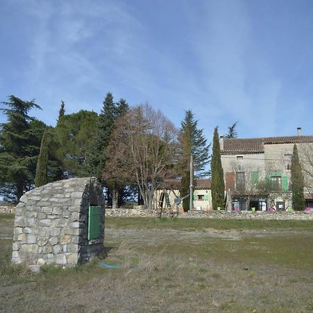 Les Loups Dans La Bergerie Bed & Breakfast Banne Exterior photo