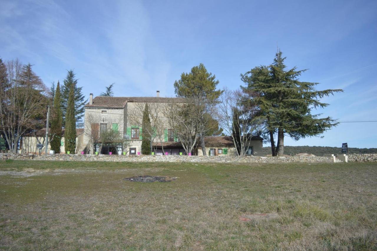 Les Loups Dans La Bergerie Bed & Breakfast Banne Exterior photo